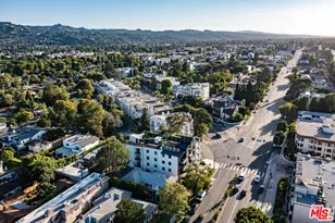 10352 Riverside Dr, Toluca Lake, CA 91602 - Photo 44