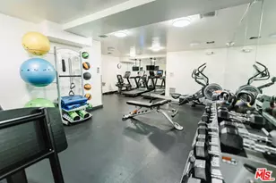 100 S Doheny Dr, Los Angeles, CA 90048 - Photo 30