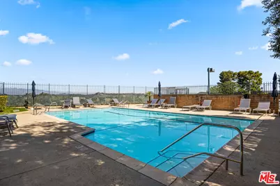 2544 Angelo Dr, Los Angeles, CA 90077 - Photo 30