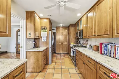 51 Flintlock Ln, Bell Canyon, CA 91307 - Photo 16