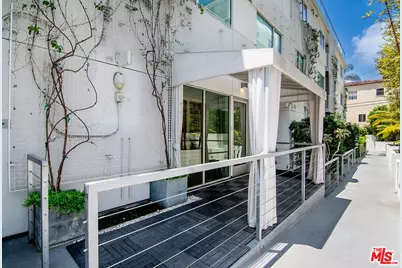 1345 N Havenhurst Dr #4, West Hollywood, CA 90046 - Photo 4