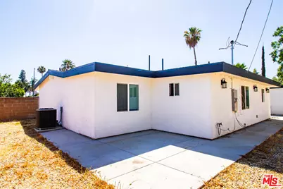 12100 Adelphia Ave, San Fernando, CA 91340 - Photo 16
