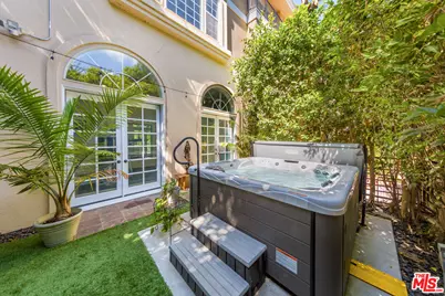 3827 Berry Dr, Studio City, CA 91604 - Photo 28