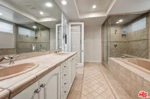 118 Channel Pointe Mall, Marina del Rey, CA 90292 - Photo 14