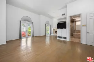118 Channel Pointe Mall, Marina del Rey, CA 90292 - Photo 12