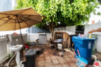 11233 Raymond Ave, Los Angeles, CA 90044 - Photo 12