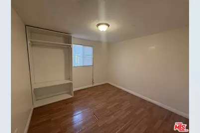 11233 Raymond Ave, Los Angeles, CA 90044 - Photo 18