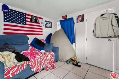 11233 Raymond Ave, Los Angeles, CA 90044 - Photo 12