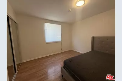 11233 Raymond Ave, Los Angeles, CA 90044 - Photo 16