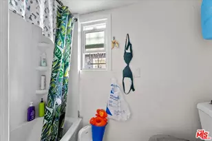 11233 Raymond Ave, Los Angeles, CA 90044 - Photo 6
