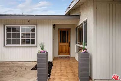 1060 Diamond Dr, Santa Maria, CA 93455 - Photo 2