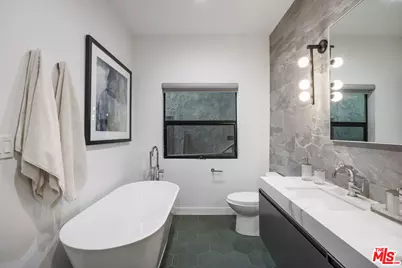 8309 Yucca Trl, Los Angeles, CA 90046 - Photo 32