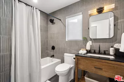 8309 Yucca Trl, Los Angeles, CA 90046 - Photo 36