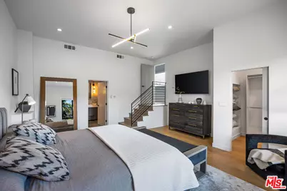 8309 Yucca Trl, Los Angeles, CA 90046 - Photo 24