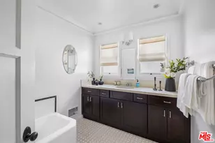 1663 S Genesee Ave, Los Angeles, CA 90019 - Photo 16