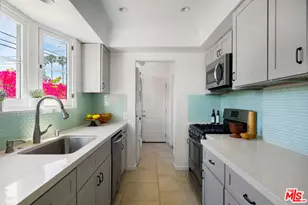 1663 S Genesee Ave, Los Angeles, CA 90019 - Photo 12