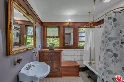 1812 S Bronson Ave, Los Angeles, CA 90019 - Photo 30