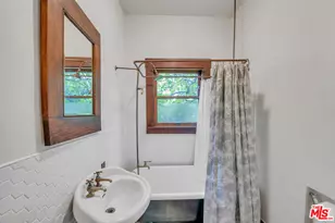 1812 S Bronson Ave, Los Angeles, CA 90019 - Photo 24