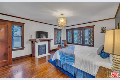 1812 S Bronson Ave, Los Angeles, CA 90019 - Photo 32