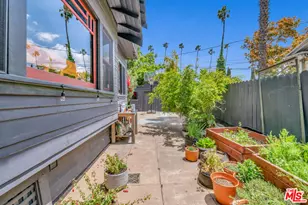 1812 S Bronson Ave, Los Angeles, CA 90019 - Photo 46