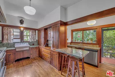 1812 S Bronson Ave, Los Angeles, CA 90019 - Photo 20