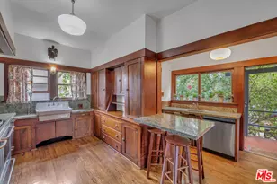 1812 S Bronson Ave, Los Angeles, CA 90019 - Photo 20