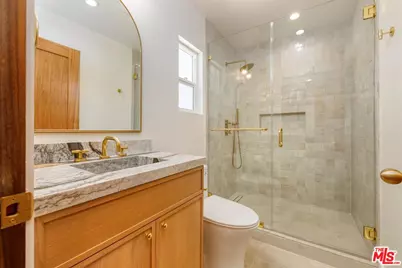 6051 Sadring Ave, Los Angeles, CA 91367 - Photo 22