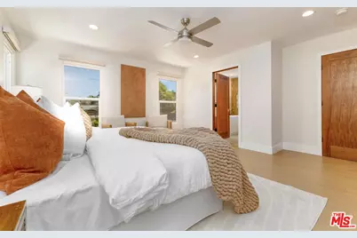 6051 Sadring Ave, Los Angeles, CA 91367 - Photo 12