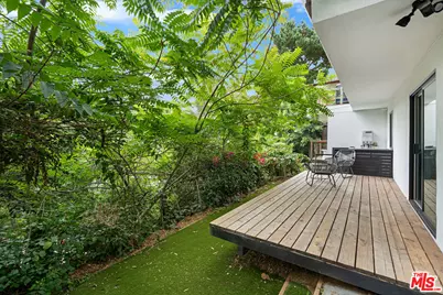6331 Grape Pl, Los Angeles, CA 90068 - Photo 12