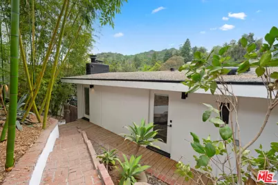 6331 Grape Pl, Los Angeles, CA 90068 - Photo 4