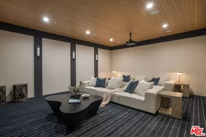 1749 Mandeville Ln, Los Angeles, CA 90049 - Photo 56