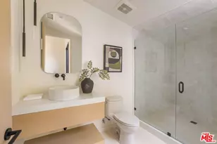 1749 Mandeville Ln, Los Angeles, CA 90049 - Photo 48