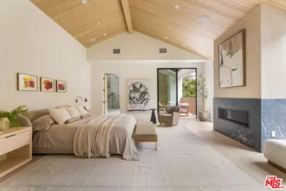 1749 Mandeville Ln, Los Angeles, CA 90049 - Photo 36