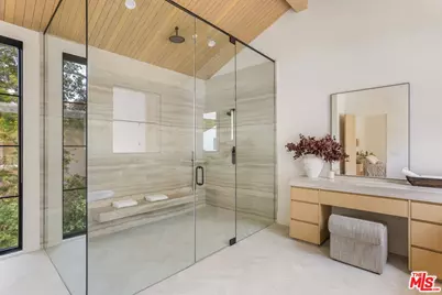 1749 Mandeville Ln, Los Angeles, CA 90049 - Photo 40