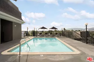 585 N Rossmore Ave, Los Angeles, CA 90004 - Photo 30
