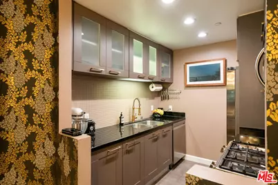 585 N Rossmore Ave #407, Los Angeles, CA 90004 - Photo 8