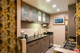 585 N Rossmore Ave, Los Angeles, CA 90004 - Photo 8