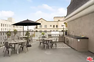 585 N Rossmore Ave, Los Angeles, CA 90004 - Photo 24