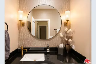 585 N Rossmore Ave #407, Los Angeles, CA 90004 - Photo 10