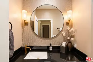585 N Rossmore Ave, Los Angeles, CA 90004 - Photo 10