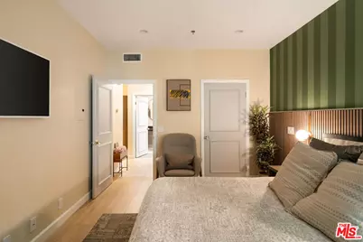 585 N Rossmore Ave #407, Los Angeles, CA 90004 - Photo 14