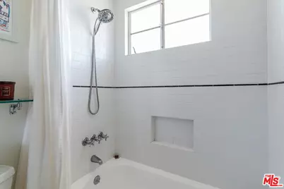 4501 Finley Ave #10, Los Angeles, CA 90027 - Photo 32