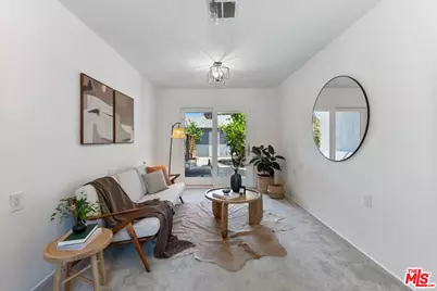 17453 Burbank Blvd, Encino, CA 91316 - Photo 10