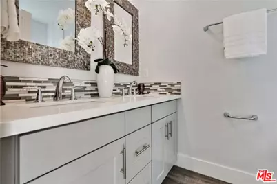 919 Isabel St, Los Angeles, CA 90065 - Photo 16