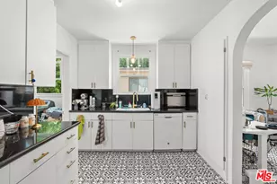 915 S Wooster St, Los Angeles, CA 90035 - Photo 12