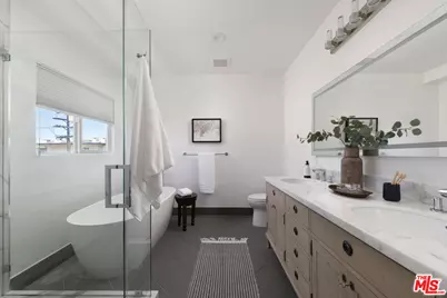 11723 Mayfield Ave #3, Los Angeles, CA 90049 - Photo 24
