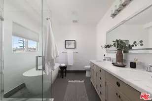 11723 Mayfield Ave, Los Angeles, CA 90049 - Photo 24