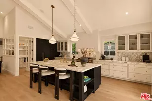 12610 Sarah St, Studio City, CA 91604 - Photo 10