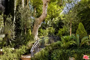 1350 Benedict Canyon Drive, Beverly Hills, CA 90210 - Photo 2