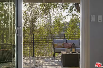 2855 Effie St, Los Angeles, CA 90026 - Photo 12